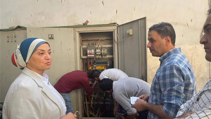 وزير الشباب والرياضة يتابع أعمال إصلاح الكابلات الأرضية بمركز التعليم المدني بالجزيرة