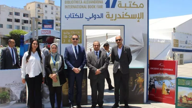 القنصل العام للسعودية بالاسكندرية يزور المعرض الدولى للكتاب