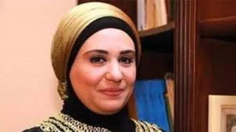 حكم التعامل ببطاقة الائتمان.. نادية عمارة تُجيب