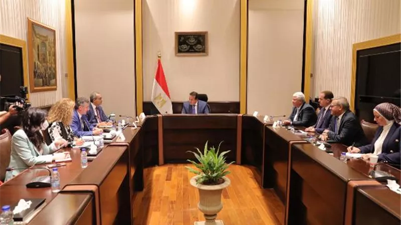 وزير التعليم العالي يبحث سبل التعاون مع الوكالة الجامعية الفرانكفونية