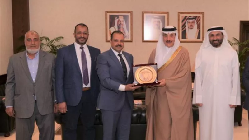 أمام وزير العمل البحريني : 