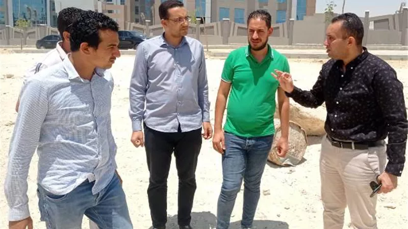 رئيس جهاز 15 مايو يتفقد أهم مشروعات التنمية فى المدينة للإطلاع على نسب الإنجاز.. بالصور