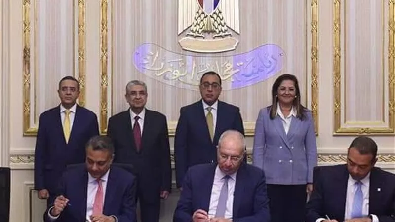 *اقتصادية قناة السويس و