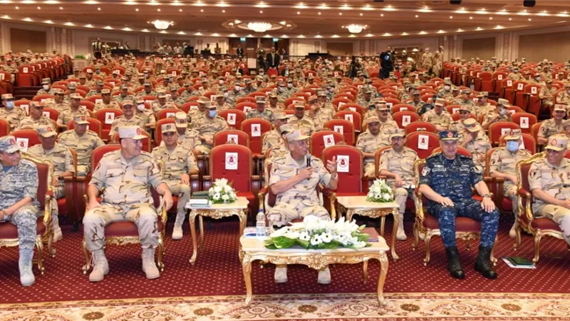 وزير الدفاع يلتقى عدداً من قادة وضباط القوات المسلحة المعينين لتولى الوظائف القيادية بالقوات المسلحة