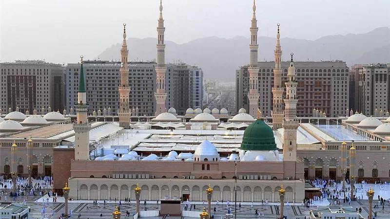 وصول أكثر من 252 ألف حاج إلى المدينة المنورة
