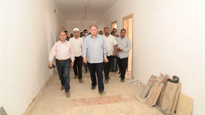 محافظ أسيوط يتفقد أعمال انشاء مجمع خدمات المواطنين والخدمات الزراعية بقرية بني شقير بمركز منفلوط
