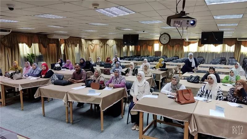 ورش عمل لمسؤولي التثقيف الصحى ورؤساء التمريض بعيادات التأمين الصحي ببنى سويف