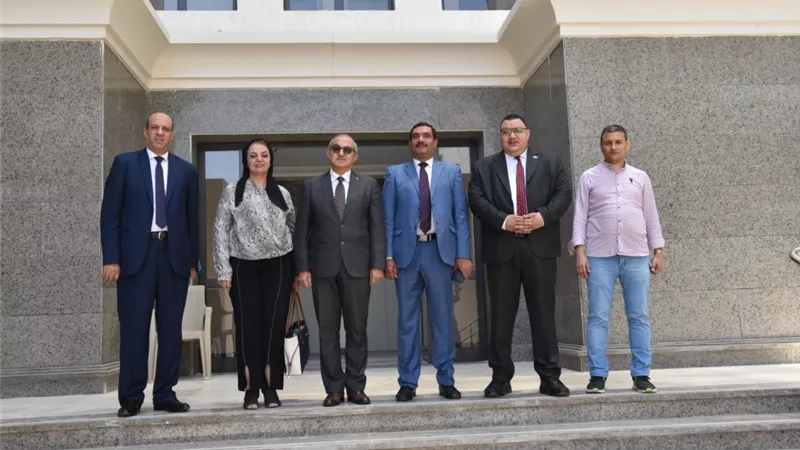 رئيس جامعة أسيوط يفتتح مقر دار الإقامة الجديد 