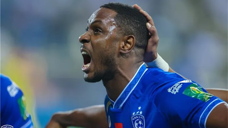 زوجته تطلب نصف ثروته .. إيجالو يغيب عن تدريبات الهلال لظروف عائلية