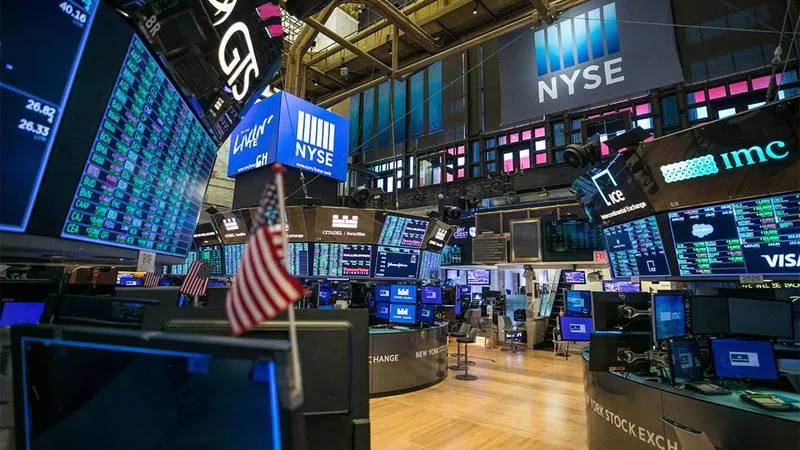 الأسهم الأمريكية تسجل أفضل أداء شهري منذ عام 2020