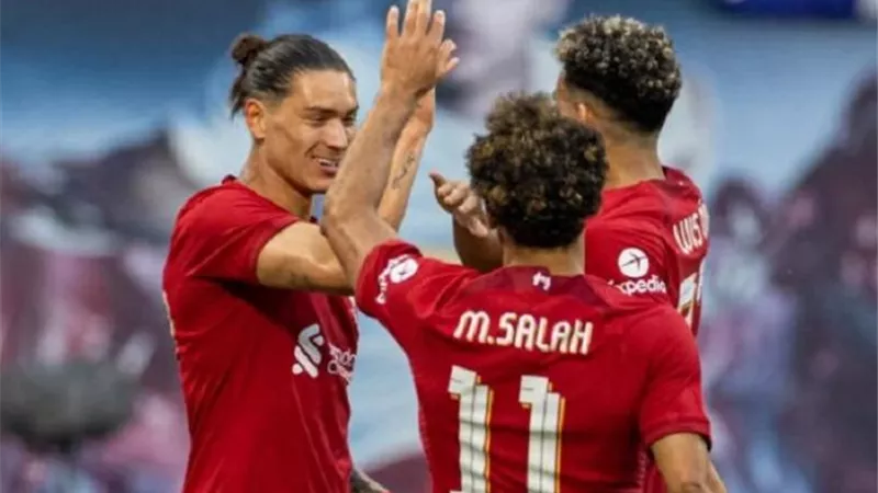 رسميا.. صلاح يقود هجوم ليفربول امام مانشستر سيتى على الدرع الخيرية