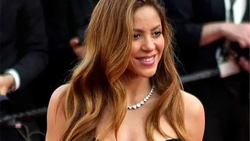 لعنة بيكيه تلاحق شاكير