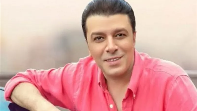 ايمن بهجت قمر يدعم مصطفى كامل كنقيبا للموسيقيين