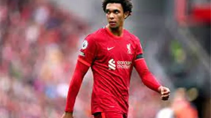 الشوط الاول .. ليفربول يتقدم على السيتى بهدف ارنولد