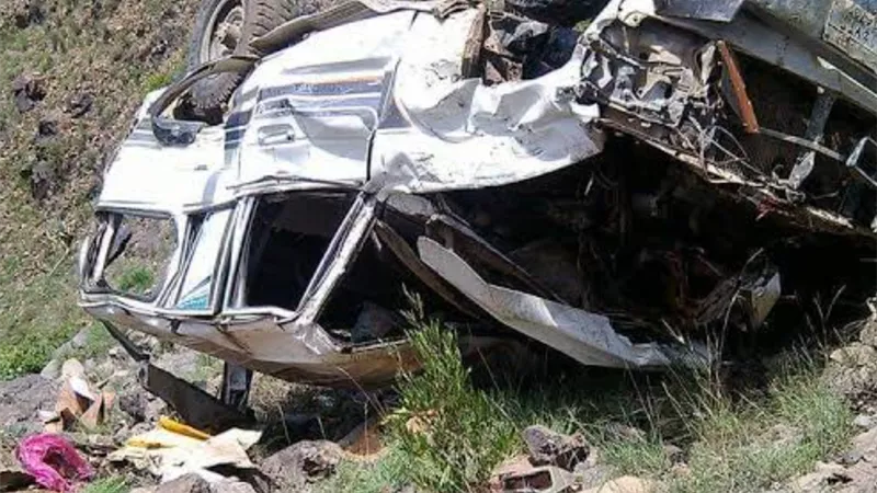 مصرع 11 شخصا في انقلاب سيارة من منحدر جبلي في اليمن
