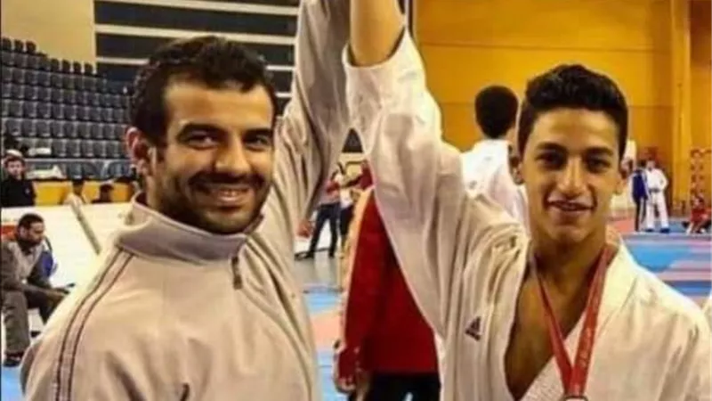 محافظ الشرقية يُهنئ اللاعب محمد علي أبوبكر لحصوله على الميدالية الذهبية في البطولة العربية للكاراتيه