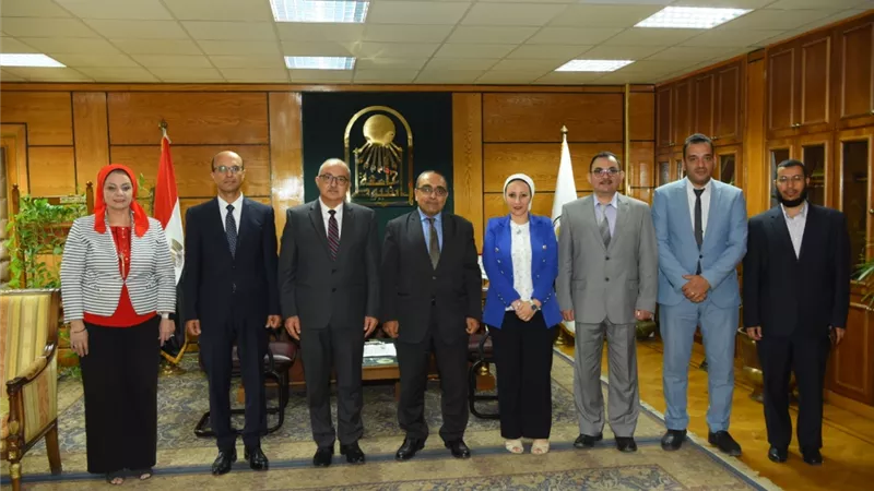 رئيس جامعة اسيوط يستقبل مساعد وزير التعليم العالى للتحول الرقمى