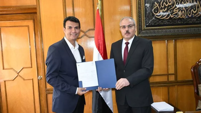 التجديد لعميد ووكلاء معهد التقنية الحيوية بجامعة القناة
