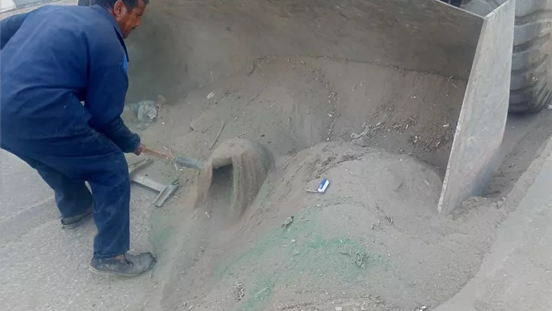 رفع 90 طن مخلفات واتربة فى حملات نظافة مكثفة بإسنا جنوب الأقصر