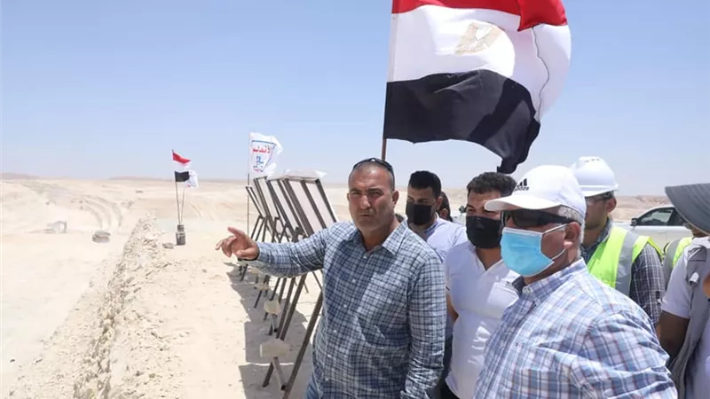 وزير النقل يتابع أعمال تنفيذ الخط الأول من مشروع شبكة القطار الكهربائي السريع.. صور