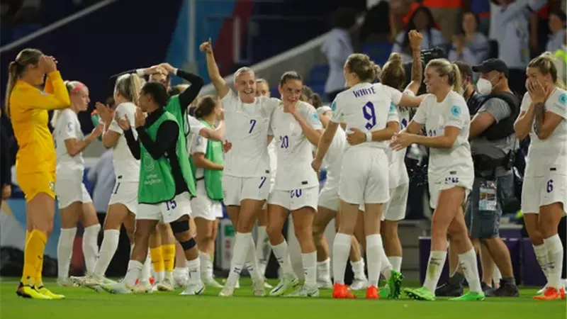 المنتخب الإنجليزى يتوج بكأس الأمم الأوروبية للسيدات على حساب ألمانيا