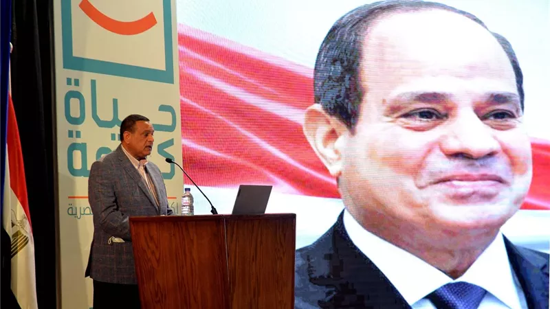 آمنة يستعرض مشروع إنشاء كوبري مشاة الشهيد رامي حسنين بإيتاي البارود