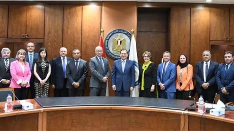 وزير البترول يستقبل رئيسة المؤسسة الملكية الكندية لسك العملة.. بالفيديو