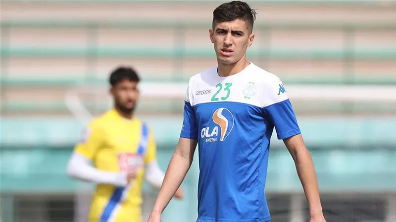 الرجاء المغربى يعلن تمديد عقد محمد مكعازي