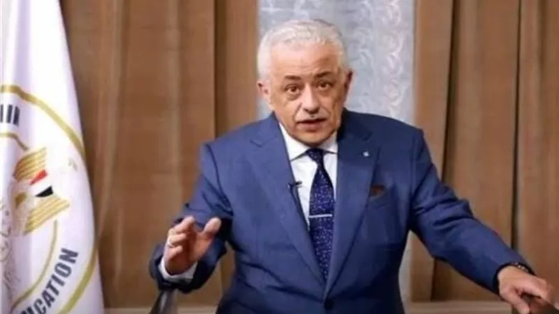 نتيجة الثانوية العامة 2022 .. تحذير هام من وزير التعليم بشأن رسائل الموبايل الوهمية