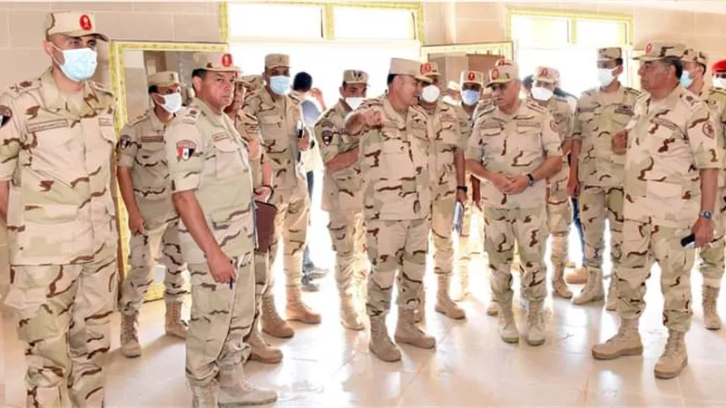 الفريق أسامه عسكر رئيس الأركان يتفقد عدد من مراكز التدريب ويقوم بالمرور على إحدى تشكيلات الدفاع الجوى