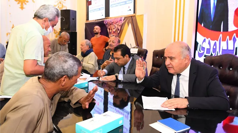 محافظ قنا يعقد اللقاء الجماهيرى السادس بنجع حمادى
