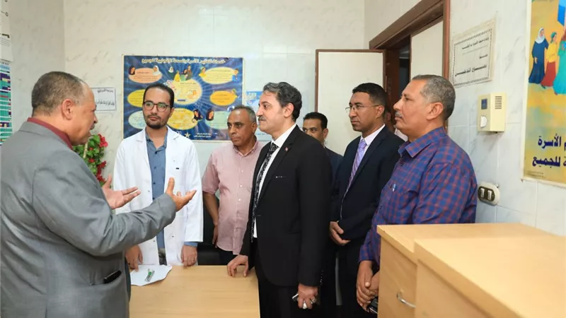 قافلة شاملة لجامعة جنوب الوادي بقرية الحلة بمركز قوص