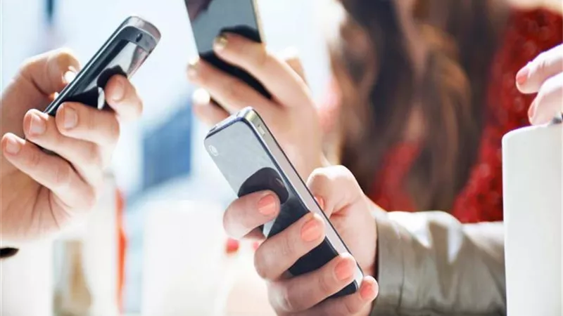 3 إجراءات من تنظيم الاتصالات لرفع مستوى جودة خدمات المحمول