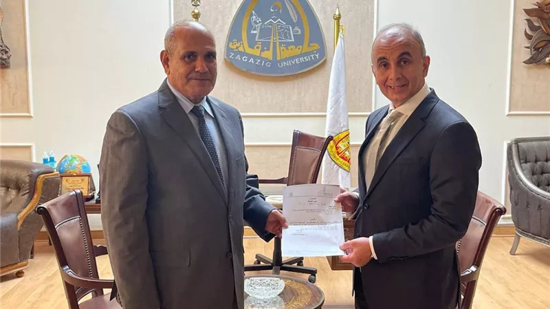 رئيس جامعة الزقازيق يصدر قرارين بتكليف قائم بأعمال أمين عام الجامعة وأمين مساعد