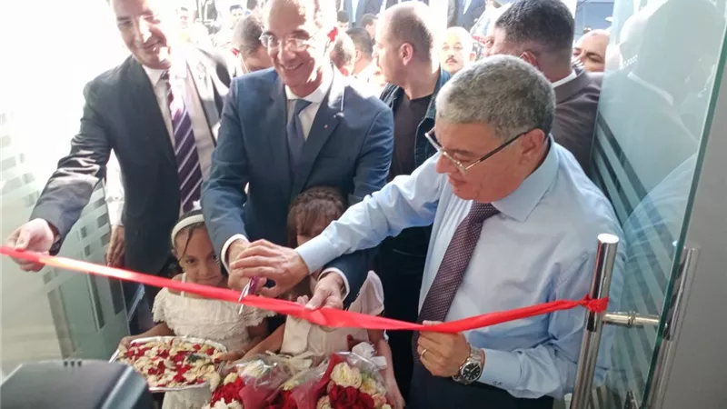 وزير الاتصالات ومحافظ المنيا يطلقان الانترنت فائق السرعة فى منازل قرى حياة كريمة