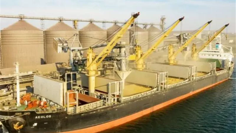 أوكرانيا: أول سفينة حبوب تغادر ميناء أوديسا