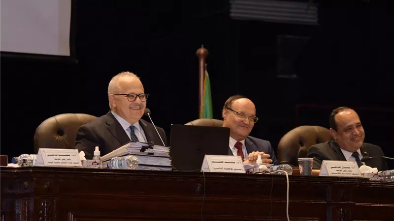 تعليق من الخشت بشأن أول نموذج مصري ودولي لمحاكاة المنظمة الدولية للهجرة
