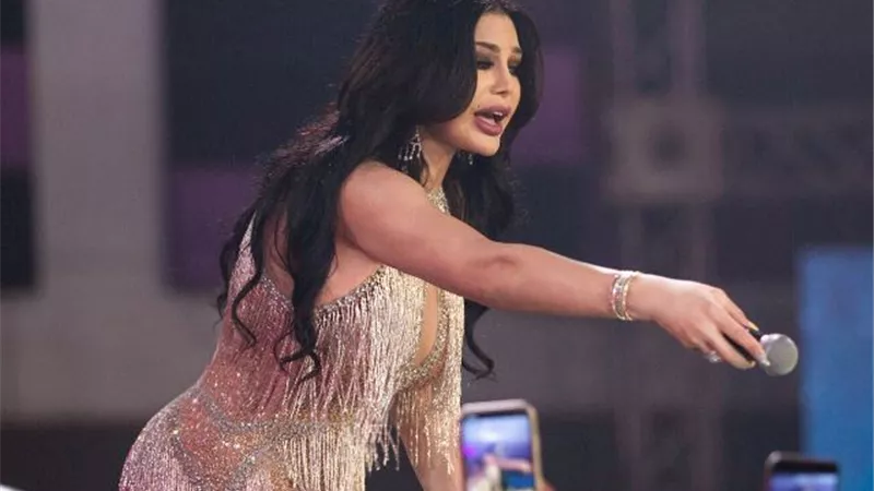 هيفاء وهبى تشارك جمهورها تصوير أحدث كليباتها - صور