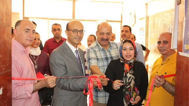 نائب رئيس جامعة أسيوط يشهد افتتاح معرضاً فنياً بكلية الفنون الجميلة