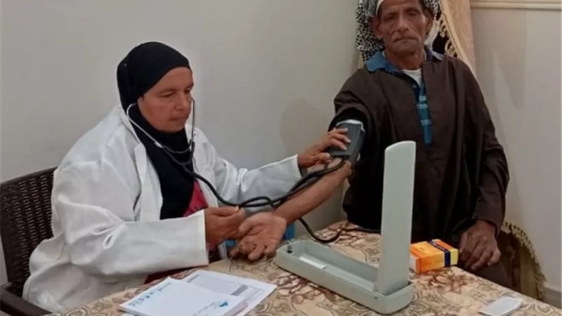 الكشف وتوفير العلاج لـ 2840 فى 14 قافلة علاجية خلال يوليو فى بنى سويف