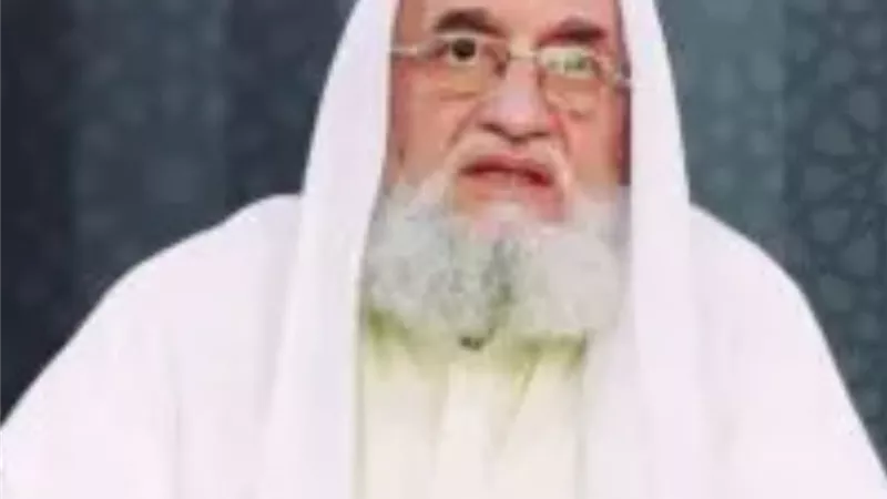 الظواهري... جراح العيون الذي ترك الطب ليكون زعيما لتنظيم القاعدة