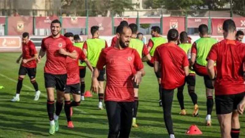 قائمة الأهلى الرسمية لمواجهة فاركو بالدورى