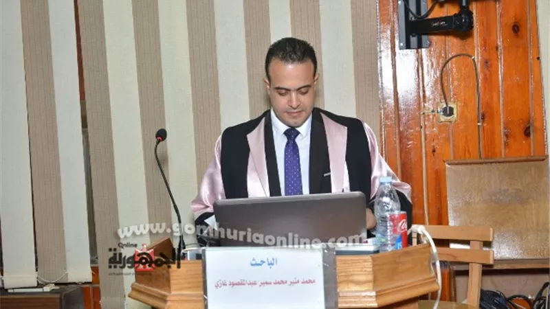 أول رسالة دكتوراه عن استراتيجية الصف المقلوب لتنمية مهارات التصميم الزخرفي بالمرحلة الجامعية