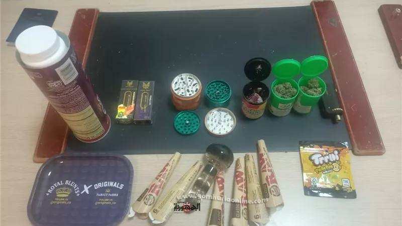 ضبط راكب اجنبي واخر عربي بحوزتهما كمية متنوعة من المخدرات