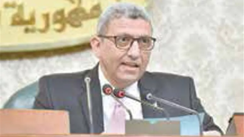 لجنة القوي العاملة تطلب بمشروع قانون جديد لتحسين بيئة العمل