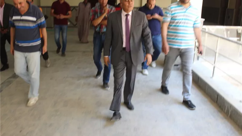 رئيس جامعة جنوب الوادي يتفقد عددا من الإنشاءات الجديدة بالجامعة