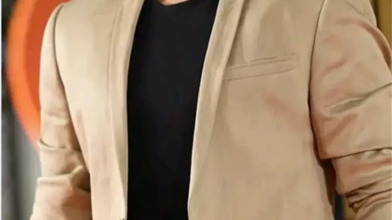 شريف رمزي يعلن نقل شقيقه للمستشفي ويؤكد: حالته حرجة جدًا