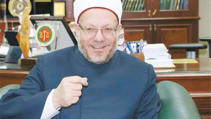 المستريحون ضعاف النفوس يلحقون الضرر بالاقتصاد الرسمي.. الافتاء تجيب