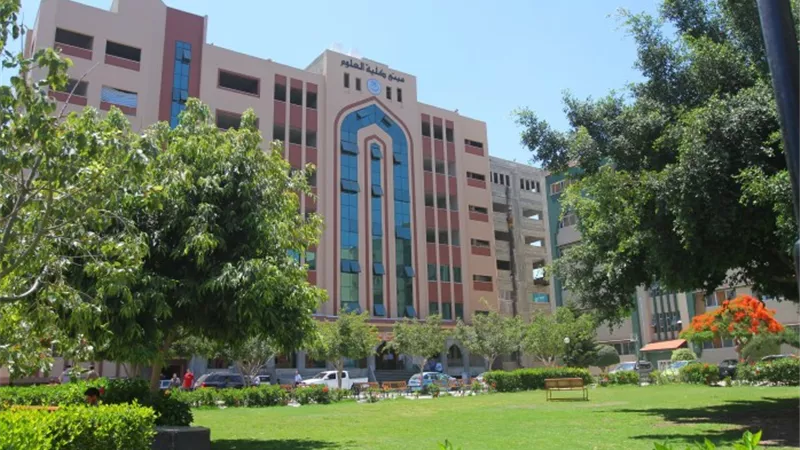 غزة تعلق عمل الجامعات بسبب استمرار القصف