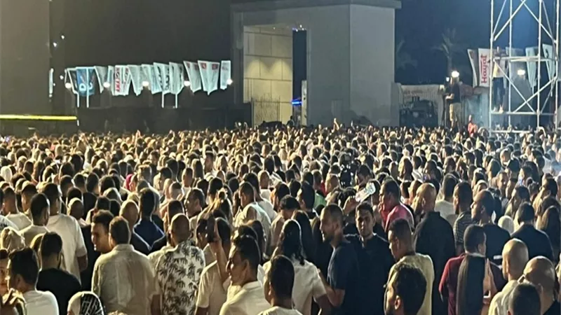 الهضبة يعلق على الحضور الجماهيري الضخم فى حفله بالعلمين